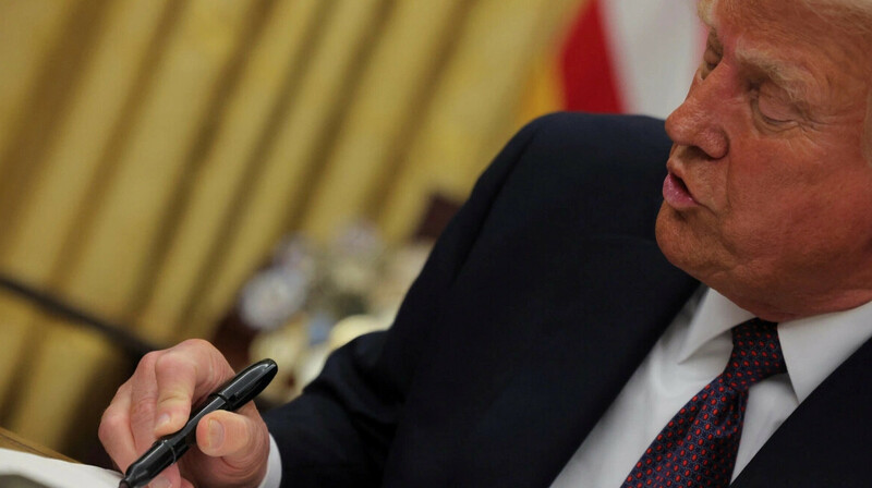 Трамп против мигрантов: украинцы лишаются въезда в США