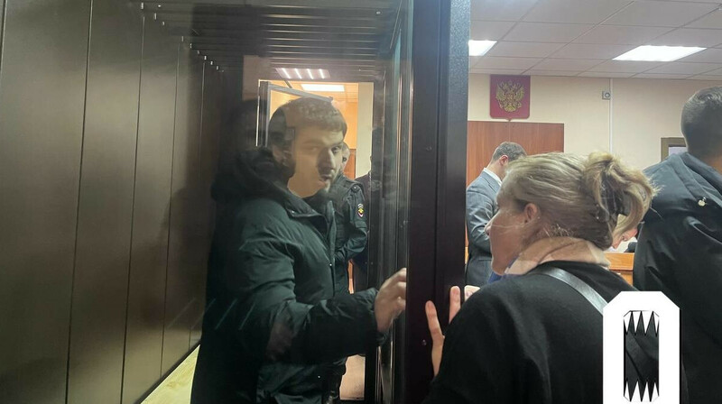 Полицейские били током, насиловали, а теперь арестовали: вся правда о деле Магомедова