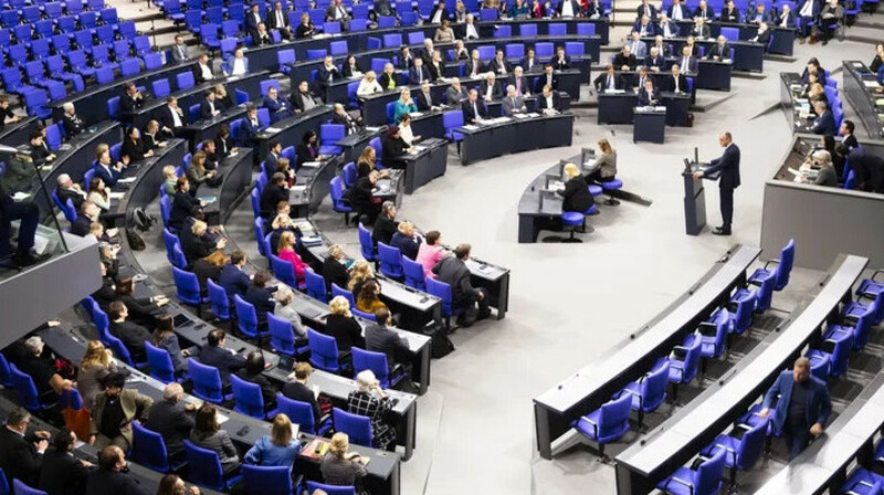 Бундестаг отклонил жесткие меры против мигрантов