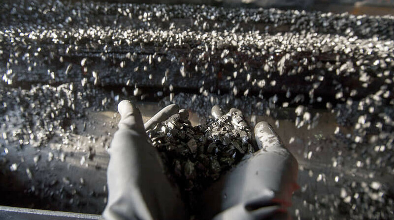 Китай ответил на тарифы США: вводит 15%-е пошлины на американский уголь и газ