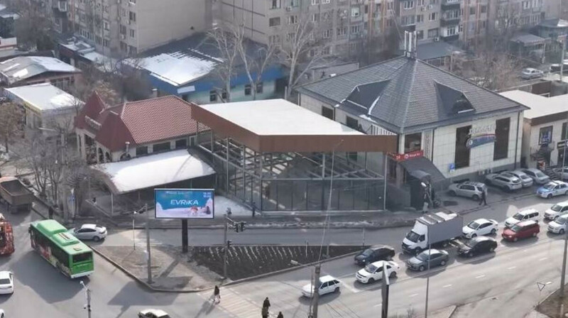 В Шымкенте снесут 10 незаконных коммерческих построек