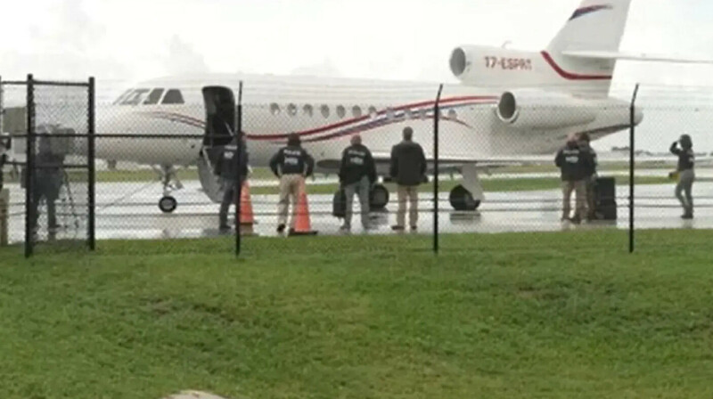 США арестовали второй самолет Николаса Мадуро