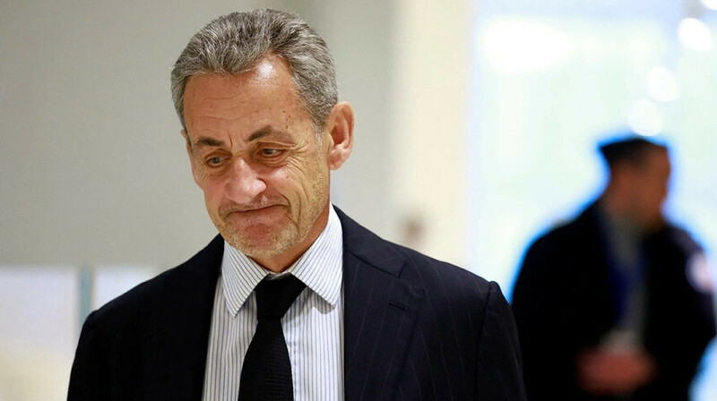 Николя Саркози под домашним арестом с электронным браслетом