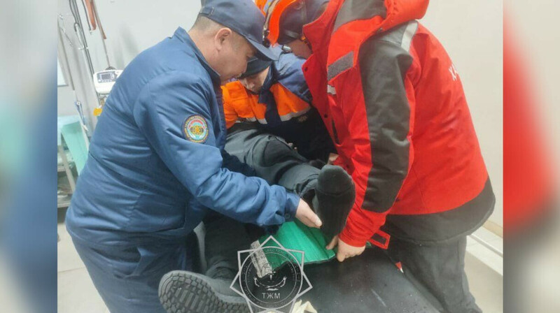 В горах Заилийского Алатау спасли туриста с переломом ноги