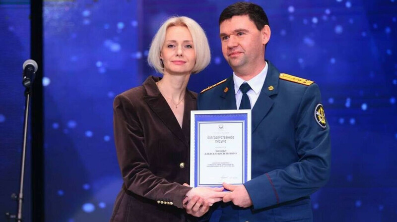 Врач, на руках которого умер Навальный, удостоен премии мэра