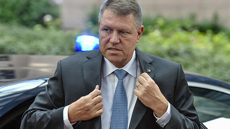 Россия вмешалась? В Румынии отменили выборы, а президент подал в отставку