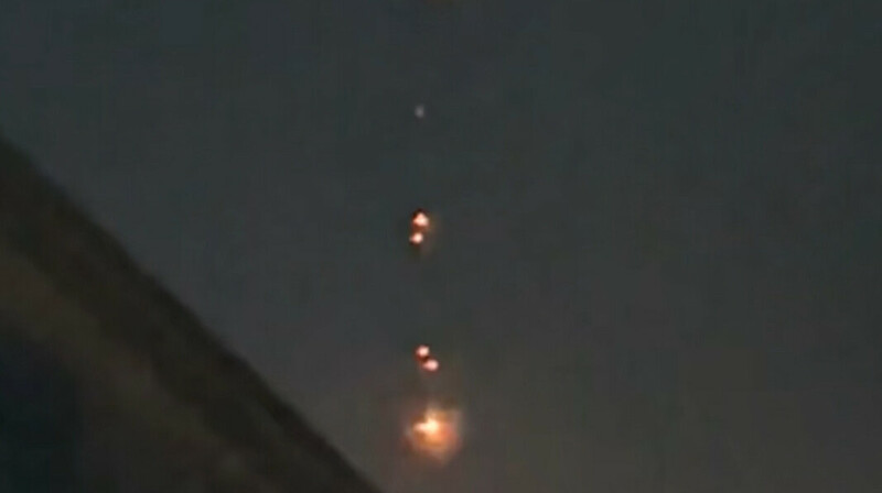 В небе над Гомелем заметили горящие обломки: возможная атака дронов