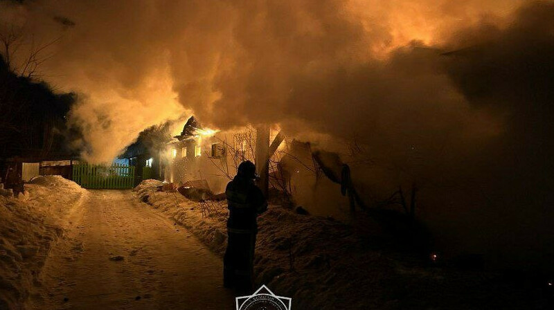 В Маканчинском районе спасатели предотвратили взрыв газовых баллонов