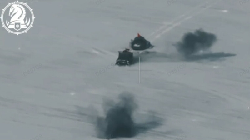 Колонну танков с красными знаменами разбили в Курской области