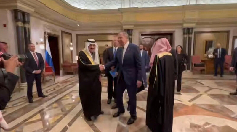 В Эр-Рияде стартовали переговоры России и США