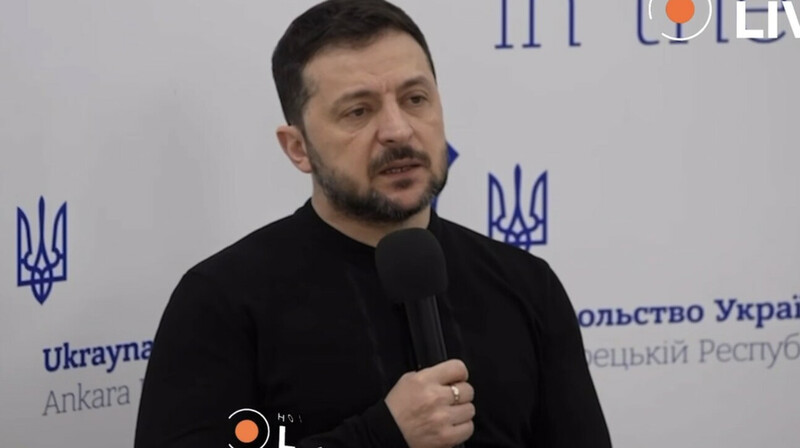 Зеленский: «Украину обсуждают без Украины, но мы не уступим»