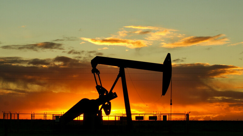 Мировые цены на нефть рухнули на фоне неопределенности в мировой экономике