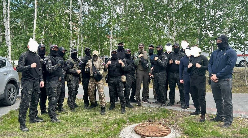 Силовики в ХМАО начали массово вступать в ультраправую «Русскую Общину»