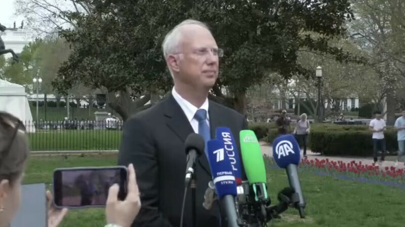 Зеленский: Визит Дмитриева в США связан с $300 миллиардами