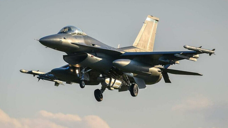 Зеленский подтвердил гибель летчика F-16