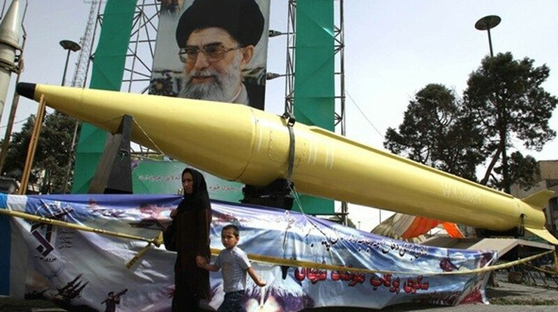 Иран потребовал от США смягчения санкций ради ядерной сделки