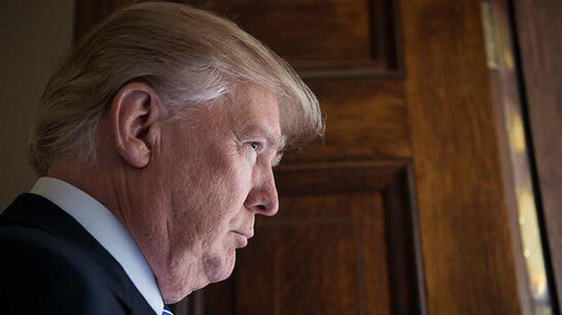 Рейтинг Трампа упал до рекордно низкого уровня