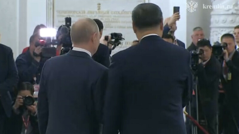 Путин встретился с Си Цзиньпином в Кремле