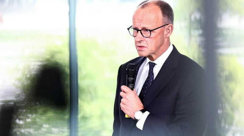 Германия может объявить чрезвычайное положение из-за миграционного кризиса - Die Welt