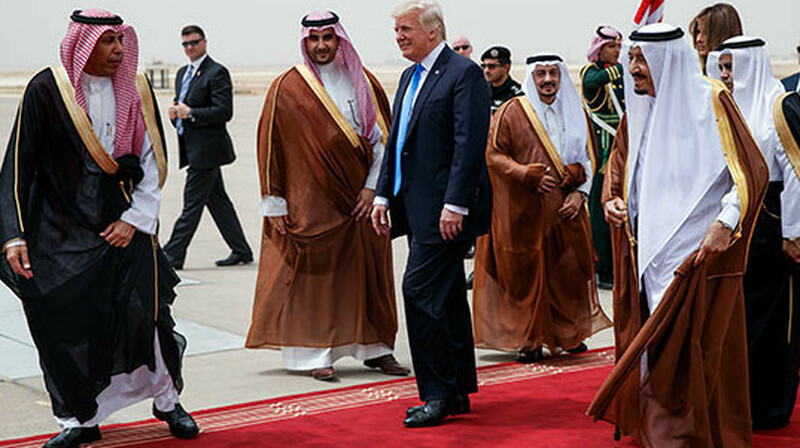 Трамп обсудит в Эр-Рияде сделки на триллион долларов