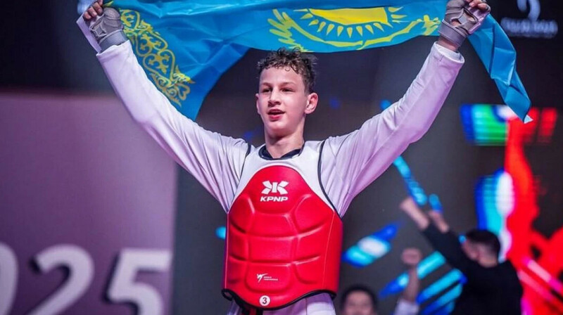 Казахстан начал чемпионат мира с золотой медали