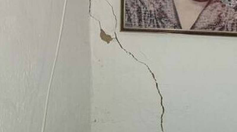 В Кыргызстане почти 100 зданий пострадали из-за сильного землетрясения
