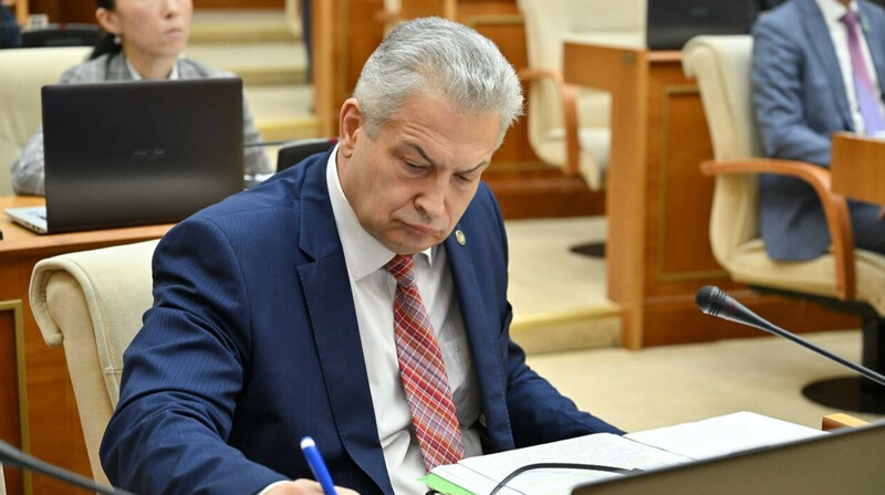 Госномера отменяются: в МВД РК пересмотрели планы по самокатам и велосипедам