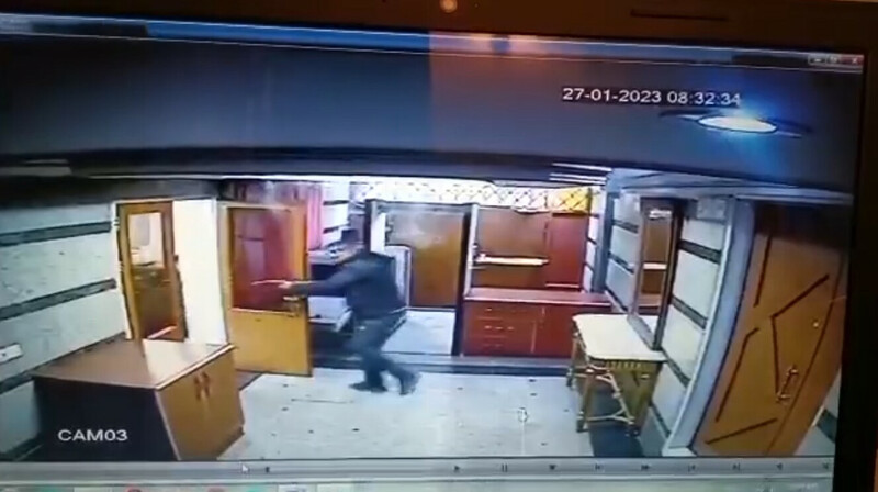 В Иране казнили мужчину за вооруженное нападение на посольство Азербайджана