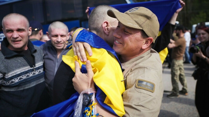 Зеленский подтвердил обмен 390 пленных с каждой стороны