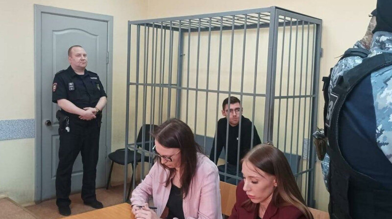 Редактора URA.RU арестовали по обвинению в даче взятки дяде-полицейскому