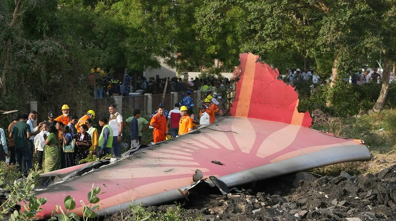Почему рухнул Dreamliner Air India: возможные причины катастрофы