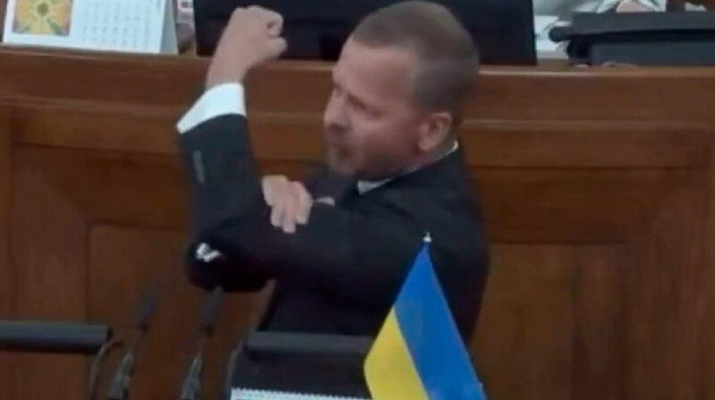 В Латвии задержали депутата Алексея Росликова по обвинению в помощи России