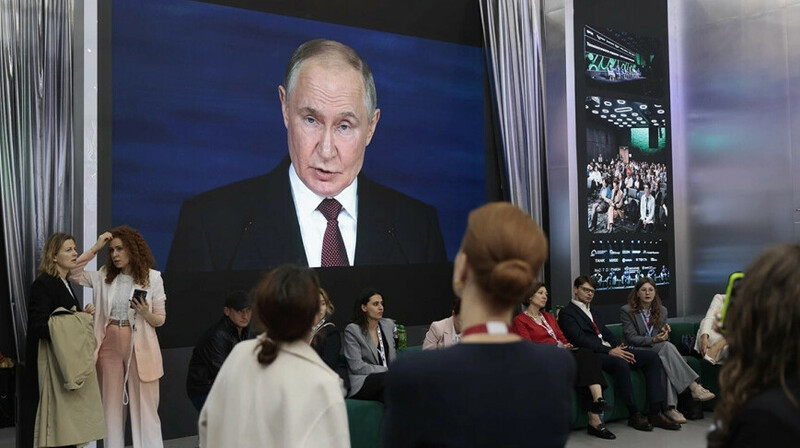 "Вся Украина наша": высказывания Путина на экономическом форуме