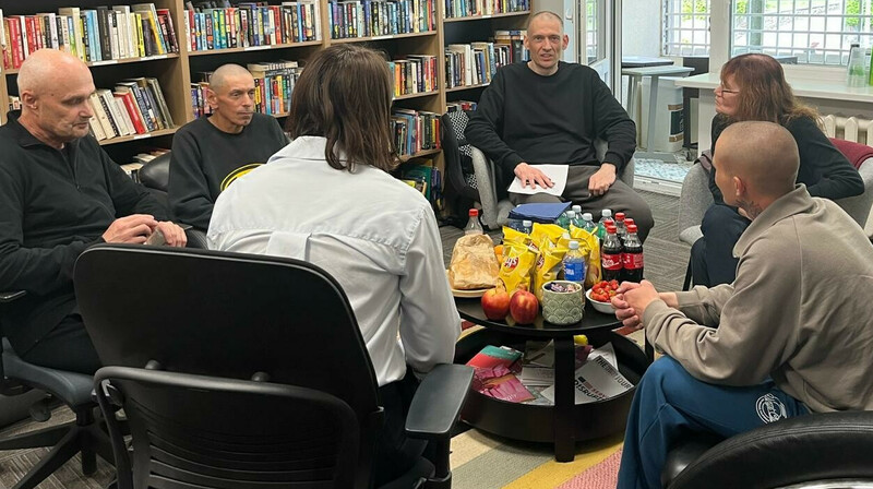 Визит американского дипломата привел к освобождению 14 политзаключенных в Беларуси