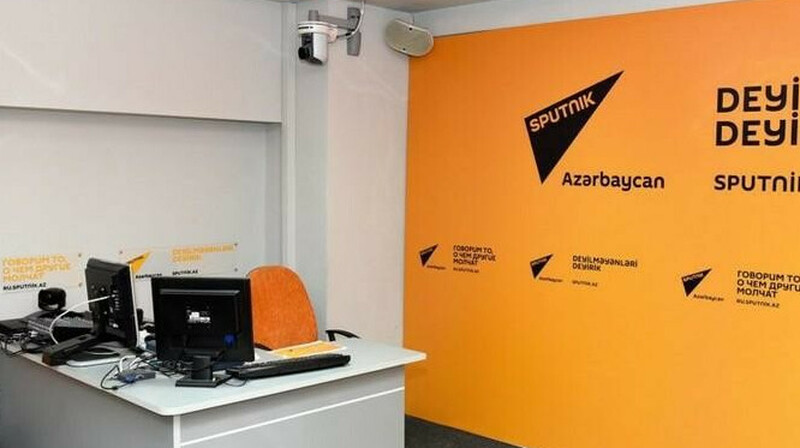 Силовики пришли с обыском в офис "Sputnik-Азербайджан" в Баку