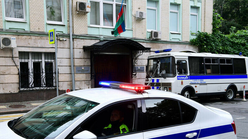 СК проверяет действия полиции после смерти двух задержанных азербайджанцев в Екатеринбурге