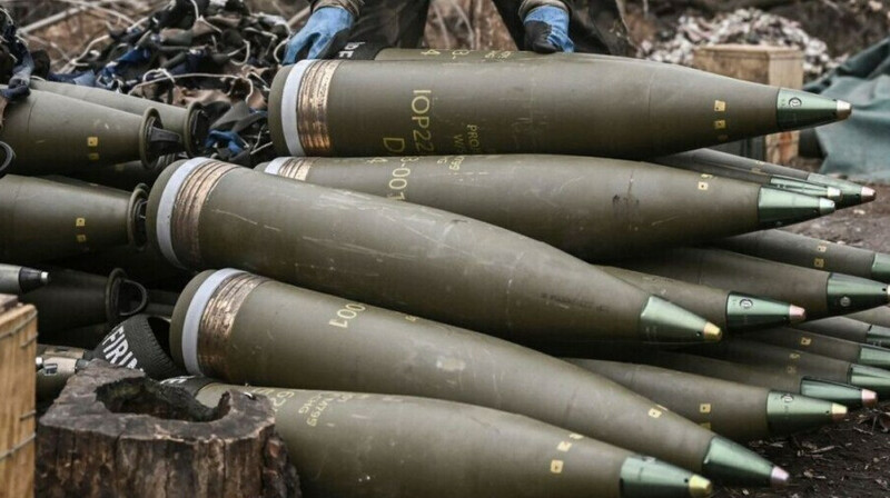Украина может остаться без боеприпасов к концу лета