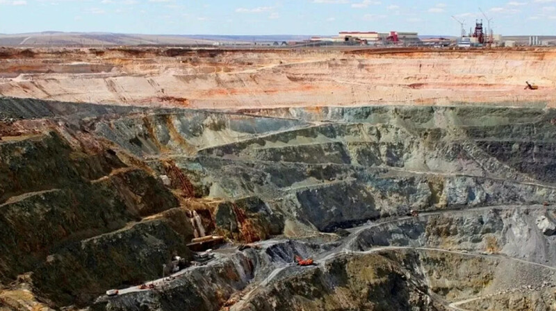 Казахстан распродаёт недра: золото, уголь и не только
