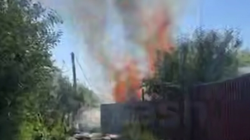 В Казани беспилотник упал на жилой дом