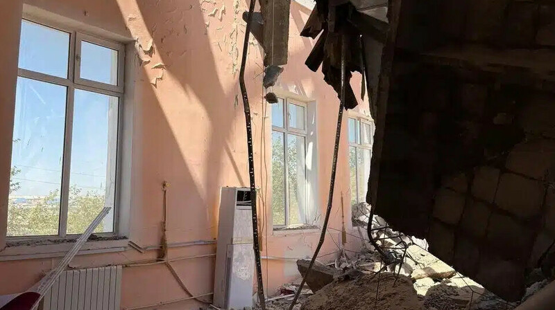 Уголовное дело возбудили в Мангистауской области из-за обрушения кровли школы