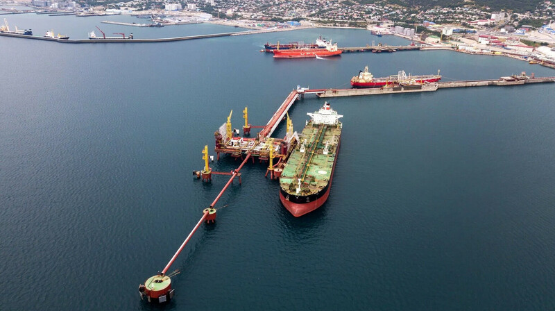 Экспорт казахстанской нефти через Черное море приостановлен из-за указа Путина – Reuters