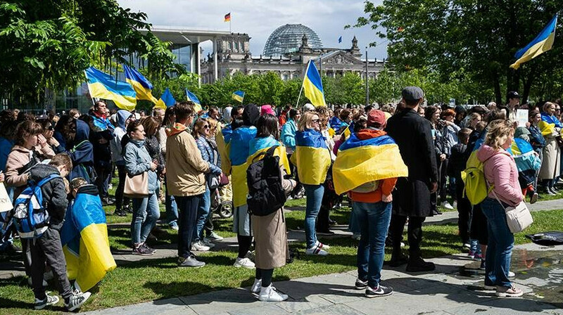 В Германии требуют отменить пособия для украинцев призывного возраста