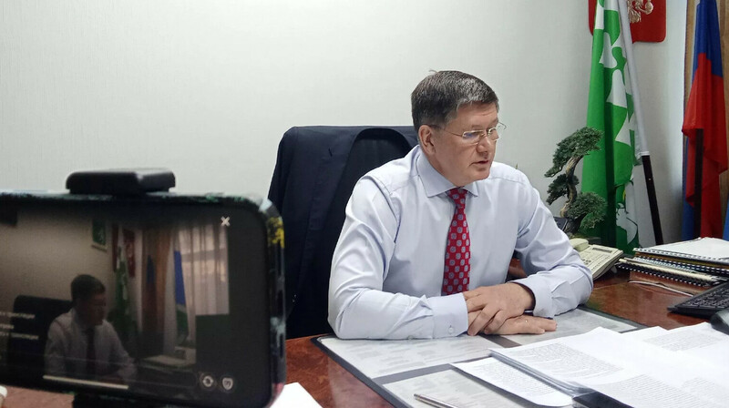 Проиграл жене водителя — а теперь снова мэр: в Свердловской области повторно избрали главу города