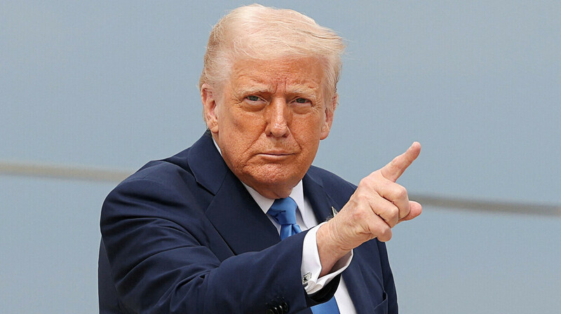 Трамп не будет участвовать в первой встрече Путина и Зеленского