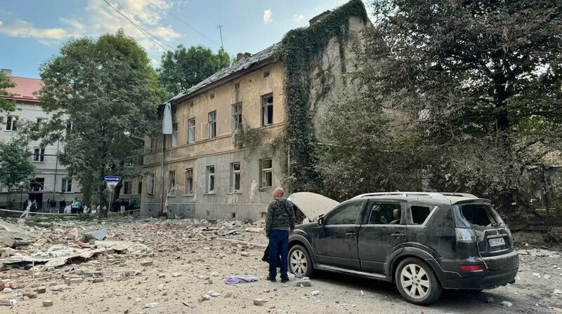 ВС РФ ударили по Львову: повреждены десятки домов