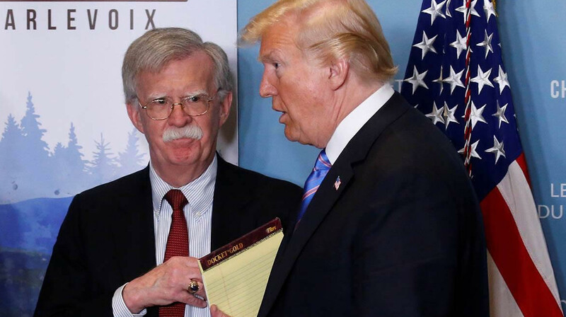 ФБР провело обыск в доме бывшего советника Трампа