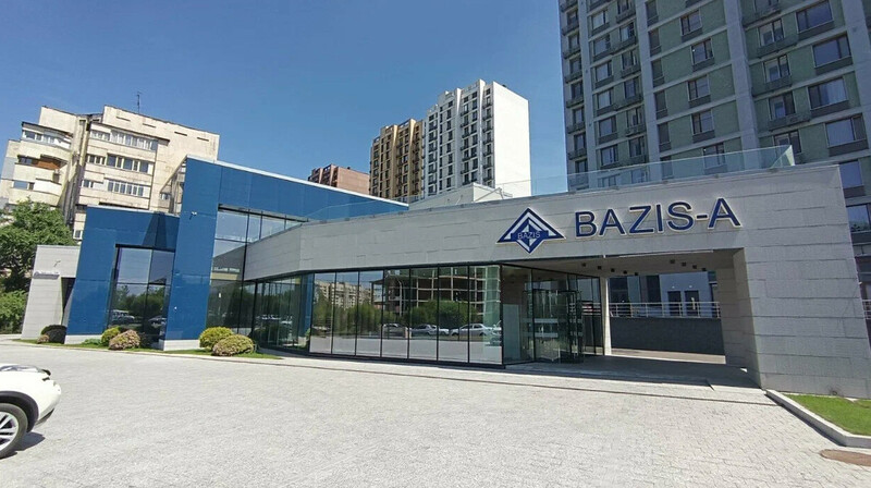 Главу строительной компании Bazis-A обвинили в угрозах убийством