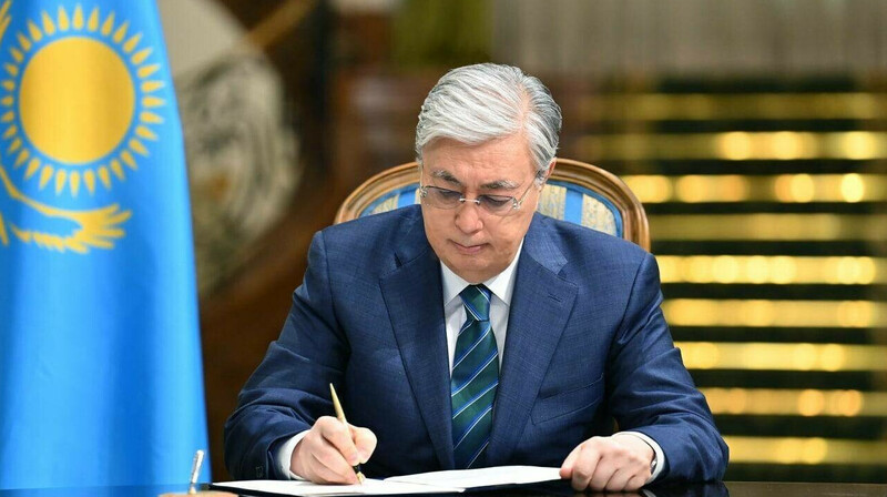 Токаев назначил новых помощника, советника и пресс-секретаря
