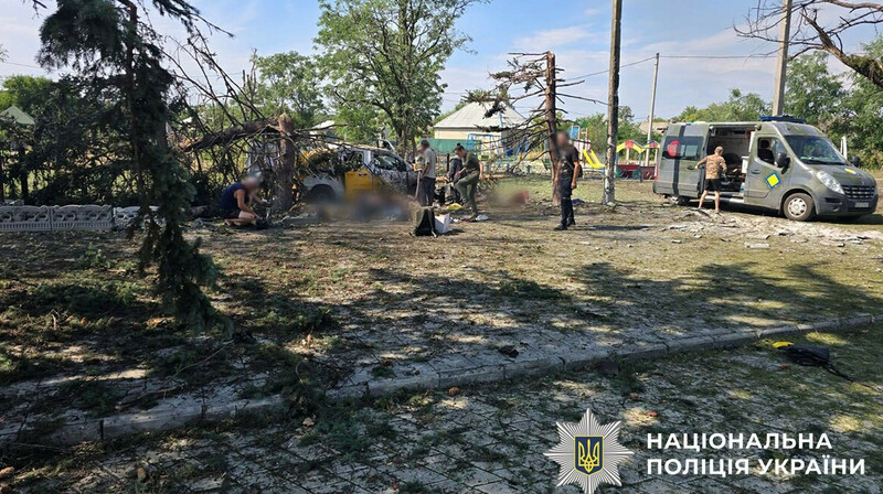 В украинском Донбассе бомба упала на очередь за пенсией: более 20 погибших