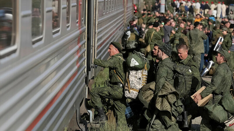 Комитет Госдумы одобрил законопроект о круглогодичном призыве в России